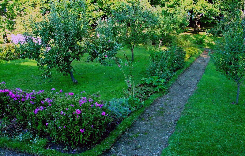 Rundlet-May House Garden