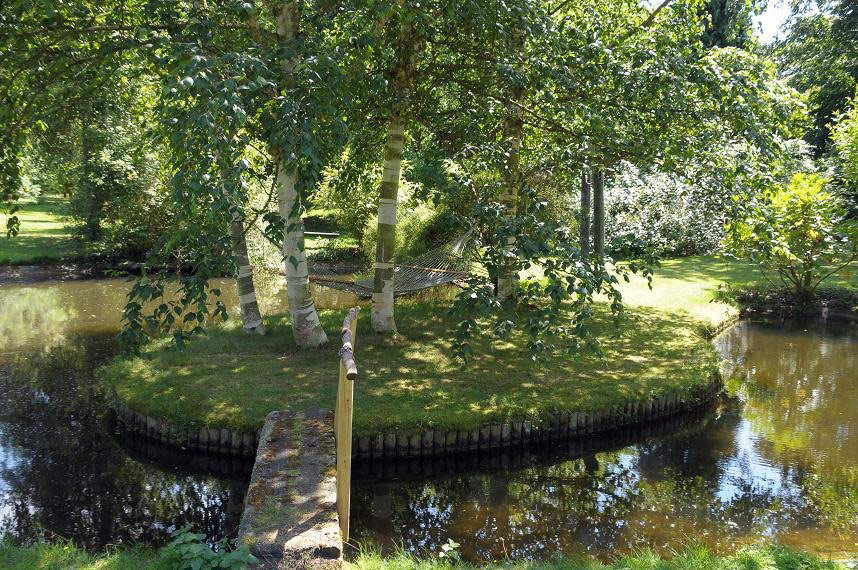 Saling Hall Garden, 2009