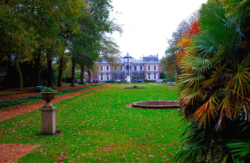 Saumarez Park, Guernsey