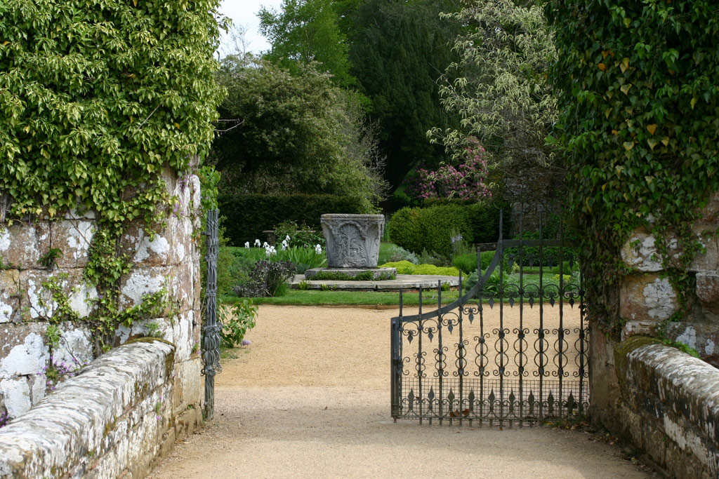 Scotney Castle Garden