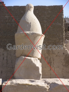 Crown of a king at Seti I Temple