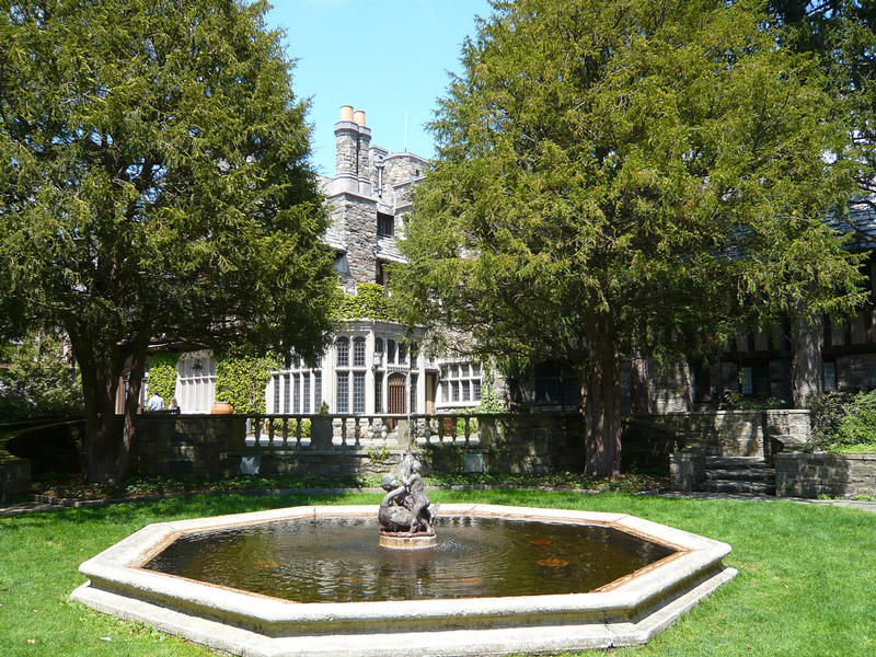 Skylands Botanical Garden In Ringwood Nj Is The One Most Whimsical Beautiful Places I Ve Ever Been To Amazing Little Gardens Koi Pond Little Gardens Fountains