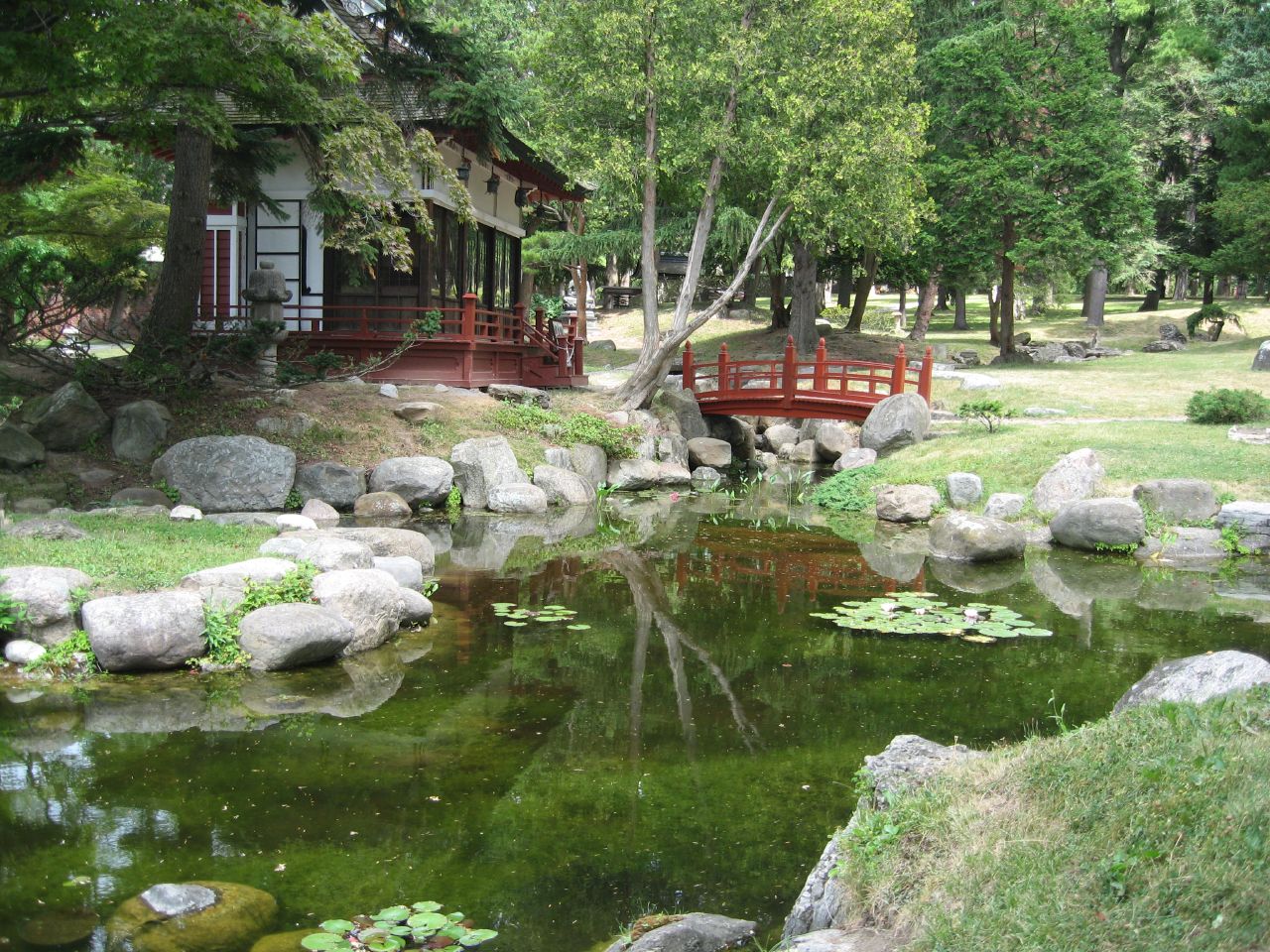 Sonnenberg Gardens