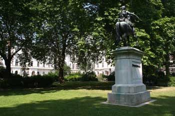 St James's Square Gardens