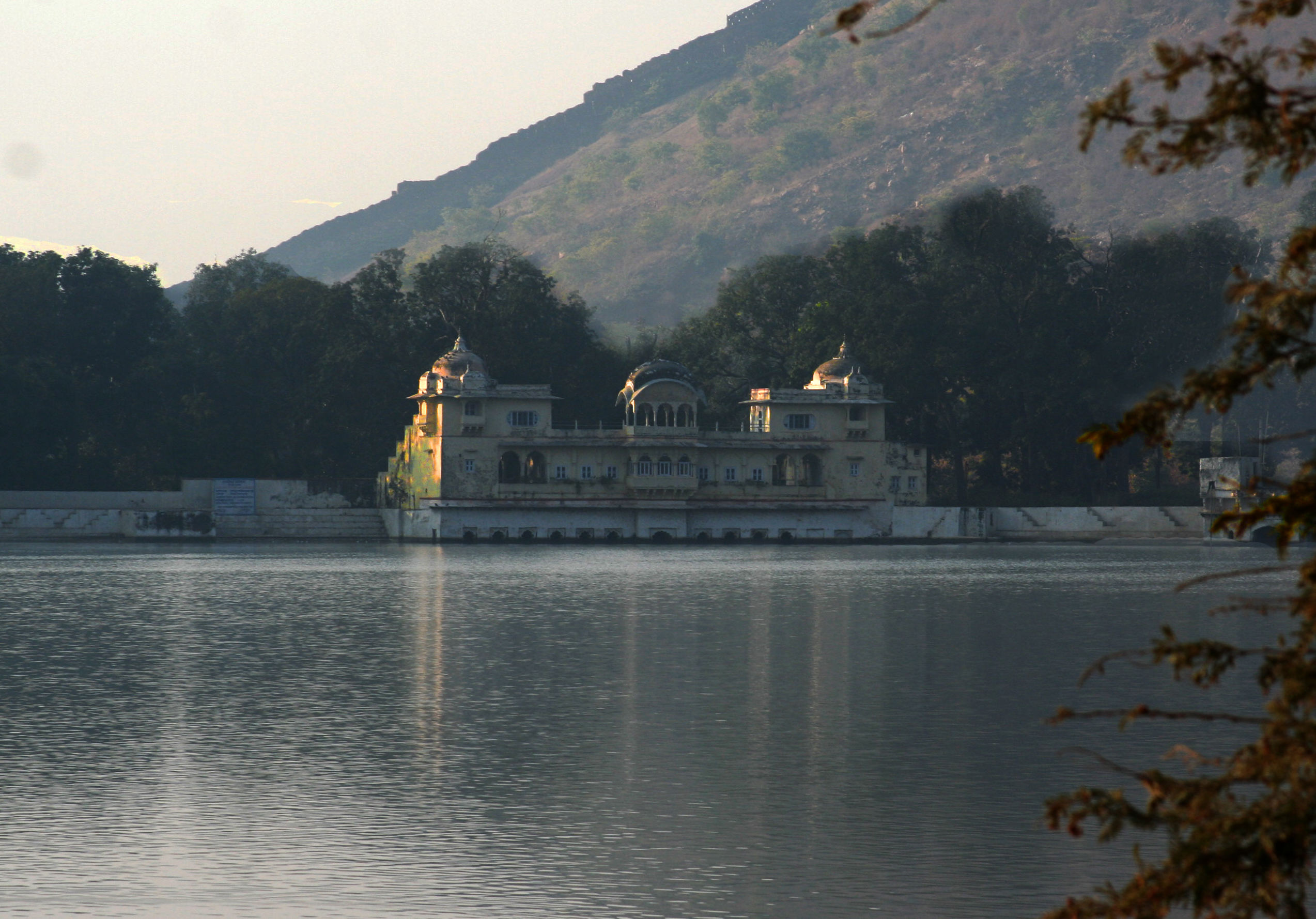 Sukh Mahal Gardenvisit.com