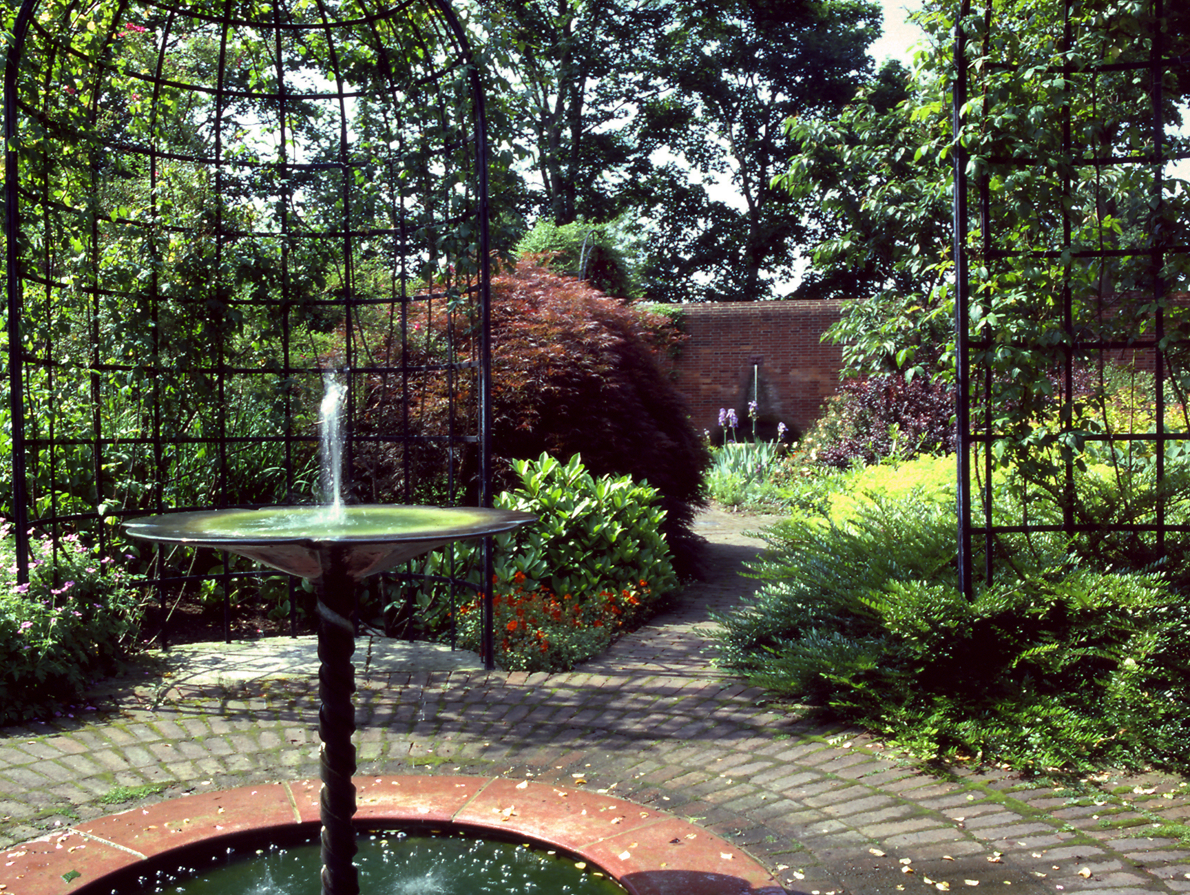 Sutton Place Garden Gardenvisit.com