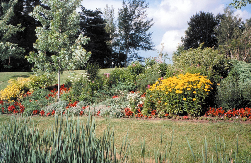 Synergetic Gardens, Canada
