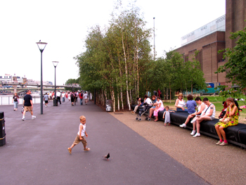 Tate Modern Waterfront Walk