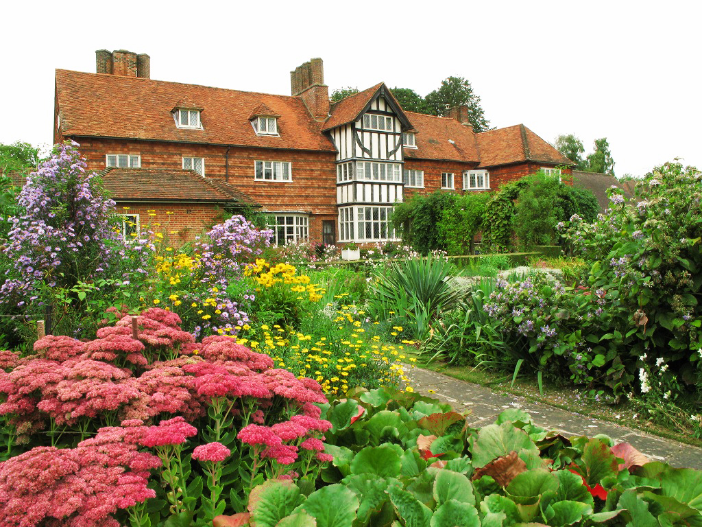 The Manor House, Upton Grey Naomi