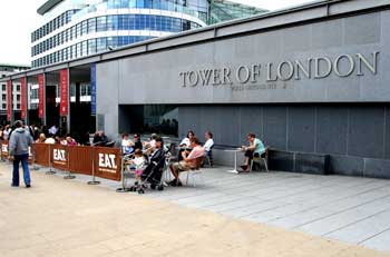 Tower Hill Plaza