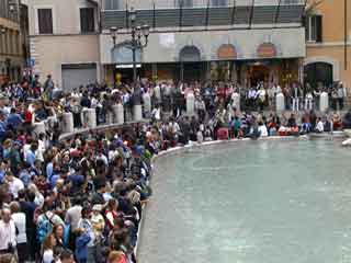 Trevi fountain rome2