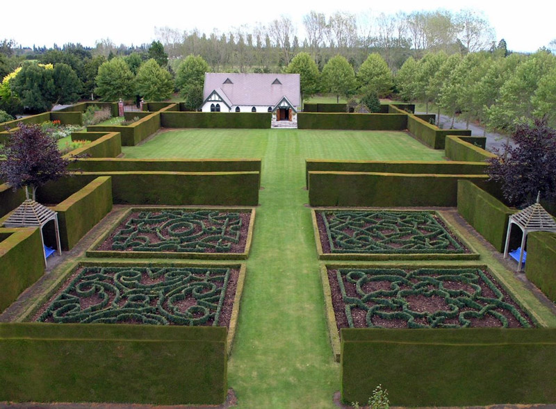 Knot Gardens, Trott's Garden