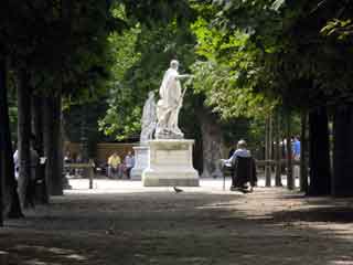 Tuileries garden1