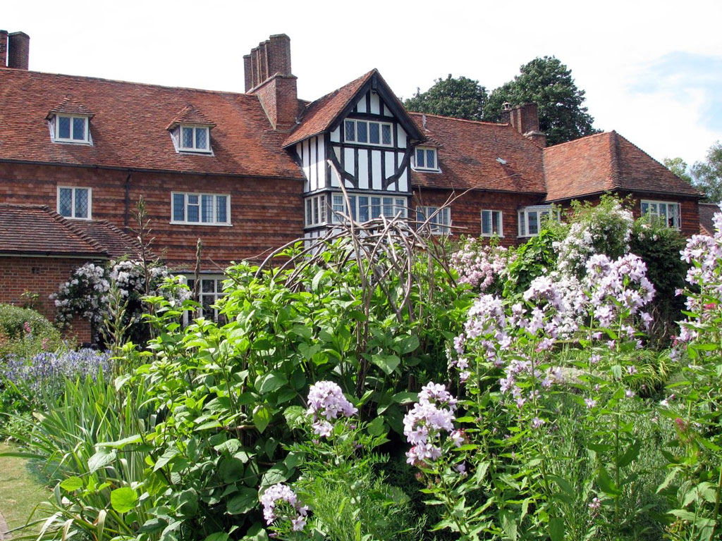Upton Grey Manor