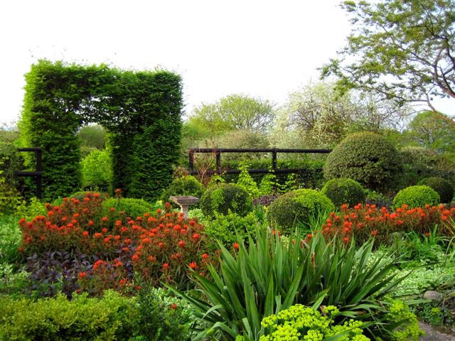 Veddw House Gardens