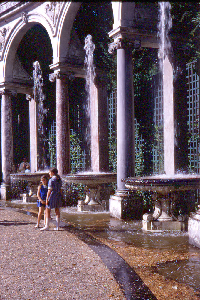Illustrations on CD edition of Garden Visit and Travel Guide - see www.gardenvisit.com/order_form.htm