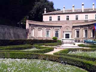 Villa madama garden2