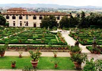 Villa medici castello1