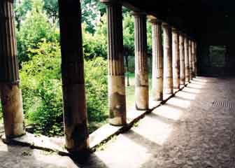 Villa oplontis peristyle