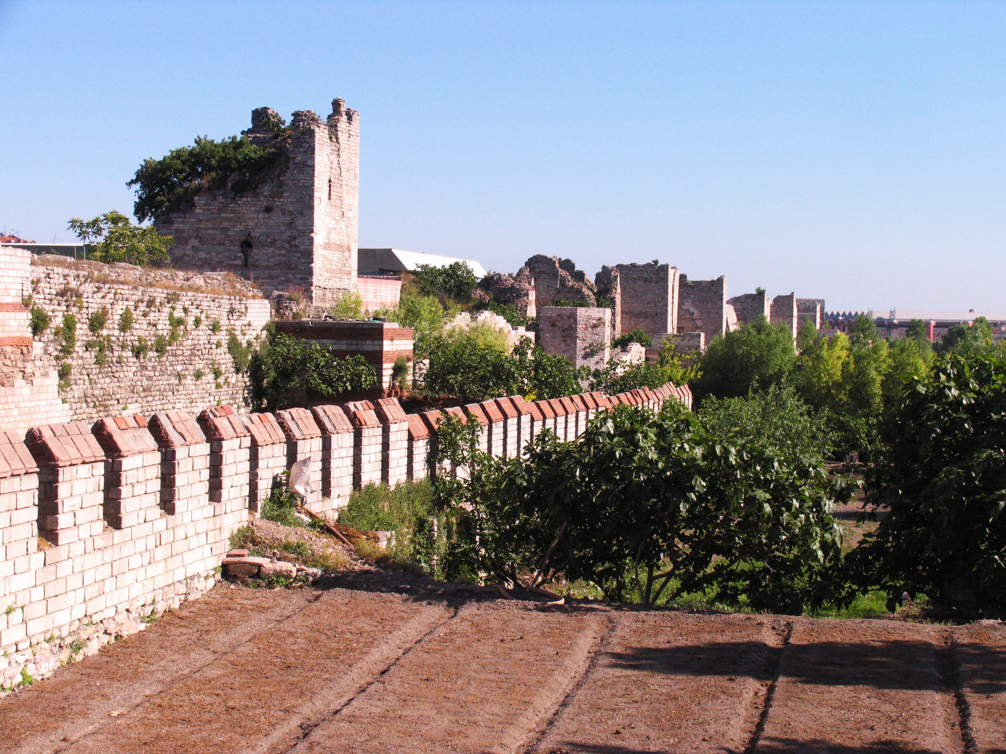 Walls of Constantinople Gardenvisit.com