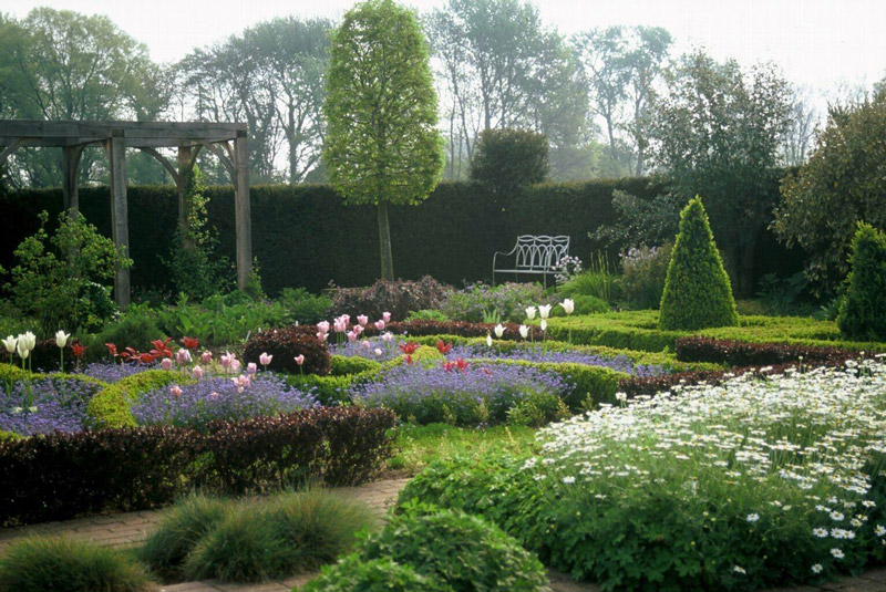 Waterperry Gardens in the Mist
