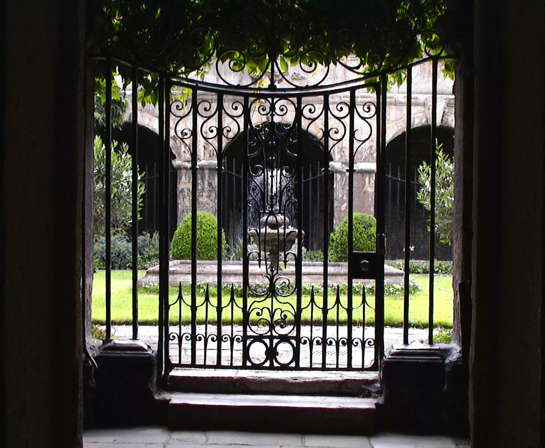 Westminster Abbey -  Garden and Cloisters Gardenvisit.com