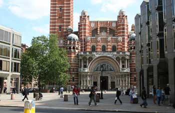 Westminster-Cathedralplaza2