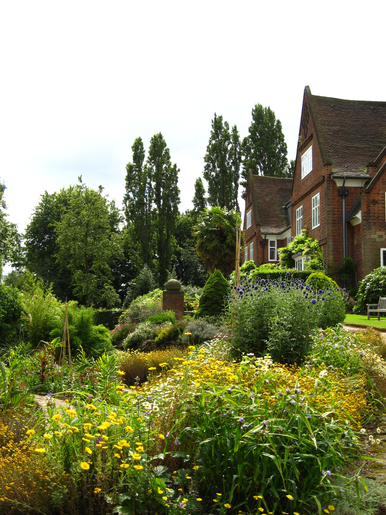 Winterbourne Botanic Garden lindr