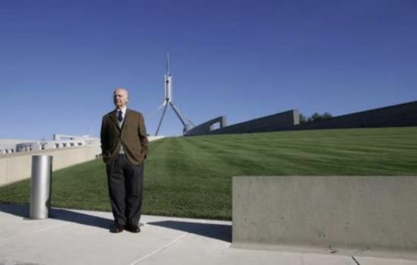 canberra_parliament_green_roof1