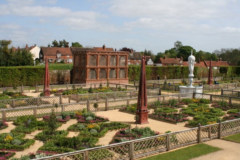 Kenilworth Elizabethan Castle Garden