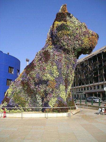 jeff-koons-bilbao-garden-sculpture