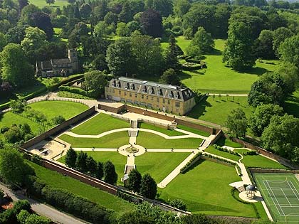 Robbie Williams bought this garden, with the adjacent house, for £8.5m in 2009 